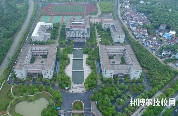 長(zhǎng)興技師學(xué)院2020年報(bào)名條件、招生要求、招生對(duì)象