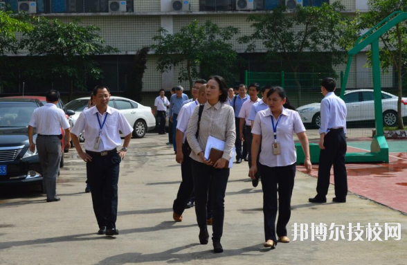 重慶渝北區(qū)竟成中學(xué)校2020年報(bào)名條件、招生要求、招生對(duì)象