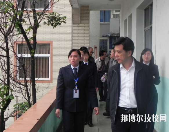 重慶渝北區(qū)竟成中學(xué)校怎么樣、好不好