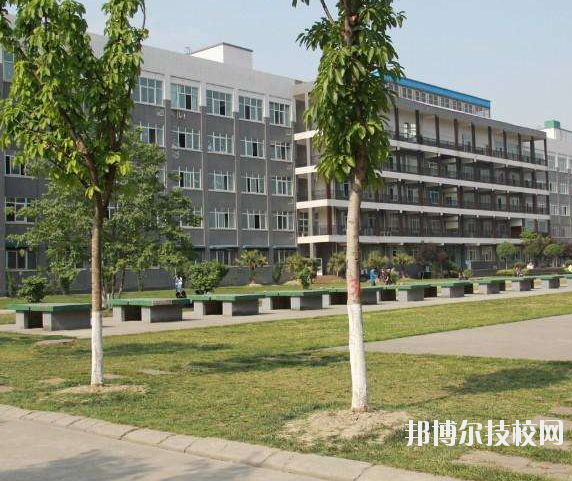 重慶紡織技工學(xué)校2020年報(bào)名條件、招生要求、招生對象