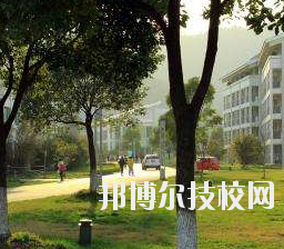 重慶第二財貿(mào)學校怎么樣、好不好