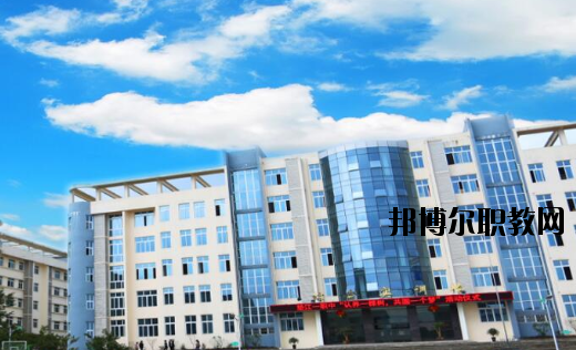 重慶墊江縣第一職業(yè)中學校怎么樣、好不好
