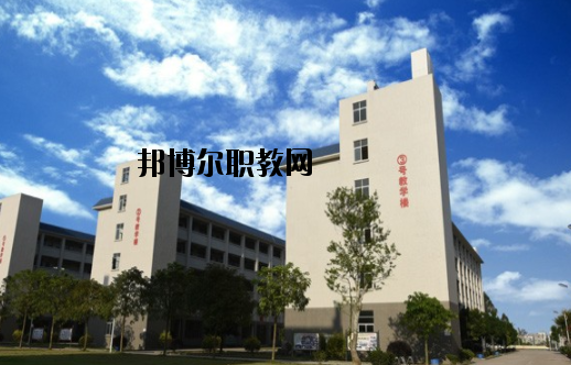 化州職業(yè)技術(shù)學(xué)校2020年報名條件、招生要求、招生對象