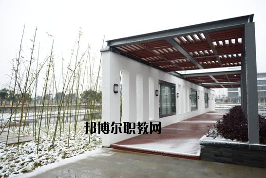 江蘇高港中等專業(yè)學(xué)校怎么樣、好不好