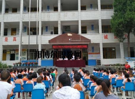思南中等職業(yè)學(xué)校2020年報(bào)名條件、招生要求、招生對(duì)象