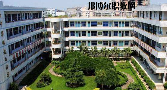龍港第二職業(yè)學校怎么樣，好不好