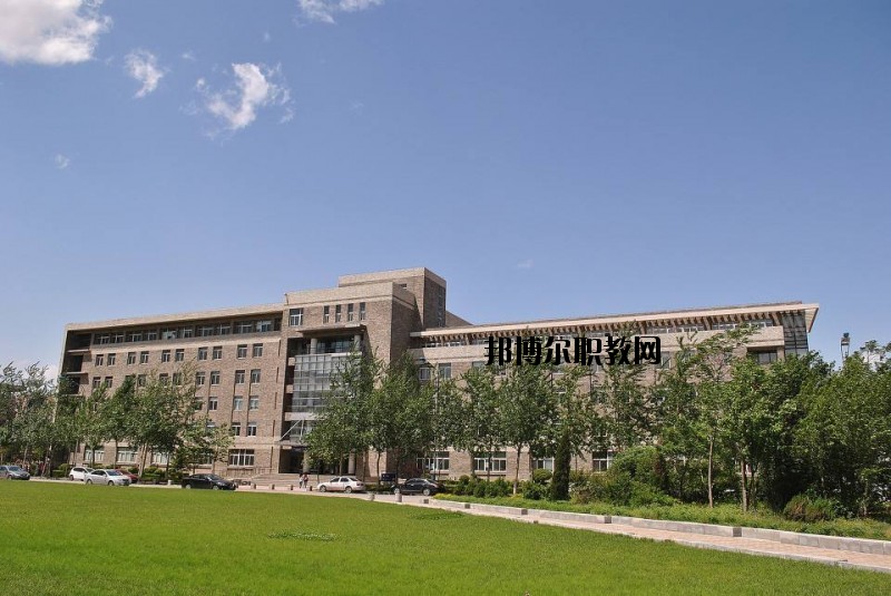 恩施中等職業(yè)技術(shù)學(xué)校2020年報(bào)名條件、招生要求、招生對象