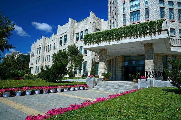 恩施中等職業(yè)技術(shù)學校2020年招生辦聯(lián)系電話