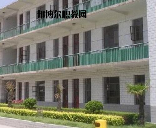 新鄉(xiāng)衛(wèi)生學(xué)校怎么樣、好不好