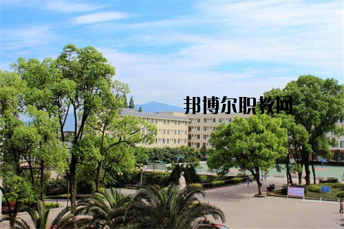 四川食品藥品學(xué)校2020年報(bào)名條件、招生要求、招生對(duì)象