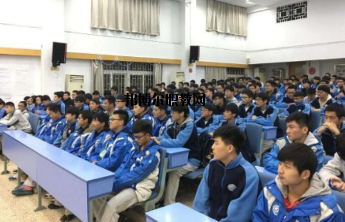 貴州銅仁玉昆中等專業(yè)學(xué)校2020年報名條件、招生要求、招生對象