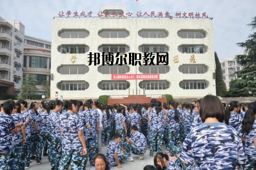 隆昌幼兒師范學(xué)校2020年報(bào)名條件、招生要求、招生對(duì)象
