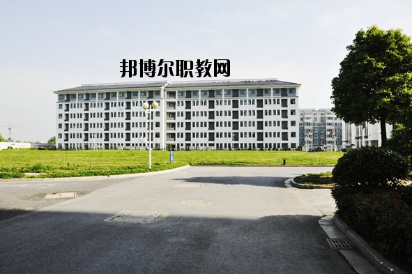 連云港財(cái)經(jīng)學(xué)校怎么樣、好不好