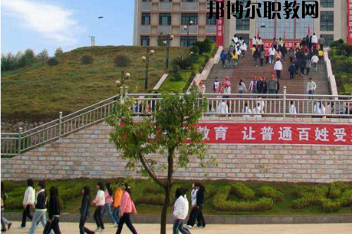 廣西質(zhì)量技術(shù)工程學(xué)校2020年報(bào)名條件、招生要求、招生對(duì)象