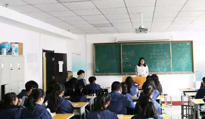 西安藝術(shù)職業(yè)高級(jí)中學(xué)2020年報(bào)名條件、招生要求、招生對(duì)象 