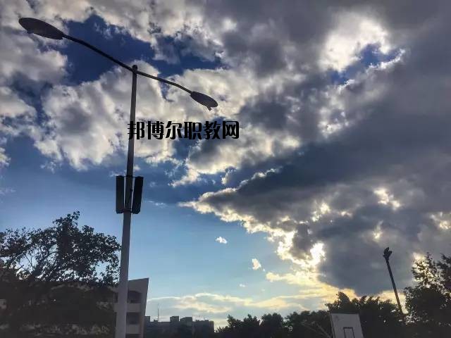 元謀縣職業(yè)高級(jí)中學(xué)怎么樣、好不好