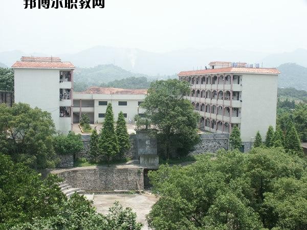 萍鄉(xiāng)電子工業(yè)學(xué)校2020年報(bào)名條件、招生要求、招生對象