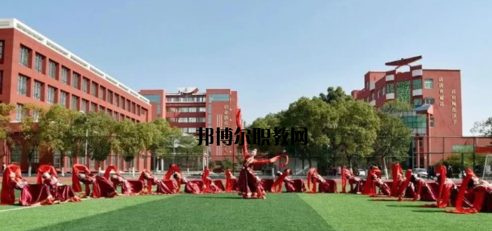 臨川現(xiàn)代教育學(xué)校2020年報(bào)名條件、招生要求、招生對(duì)象