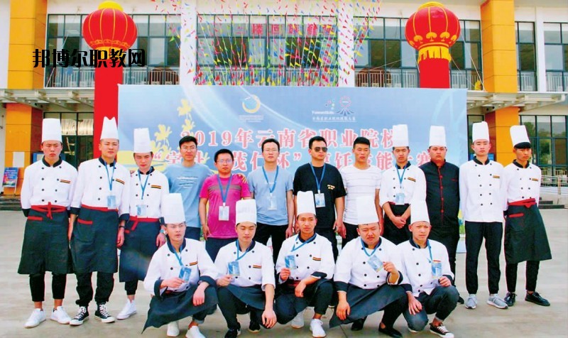 通?？h職業(yè)高級中學2020年招生簡章