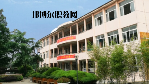 浙江吉利汽車工業(yè)學(xué)校2020年報名條件、招生要求、招生對象