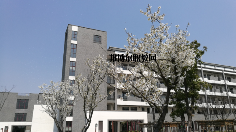 蘇州高等幼兒師范學(xué)校2020年報(bào)名條件、招生要求、招生對象