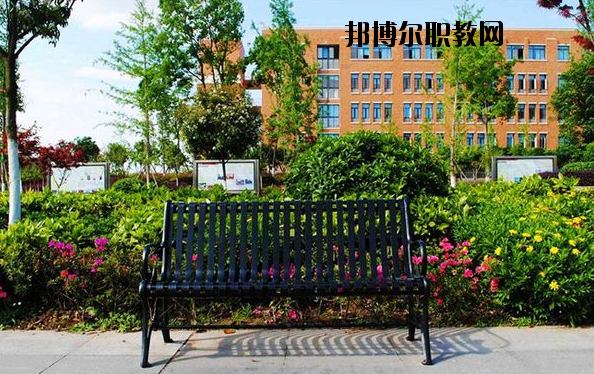 渭南興華職業(yè)學(xué)校2020年報(bào)名條件、招生要求、招生對(duì)象 