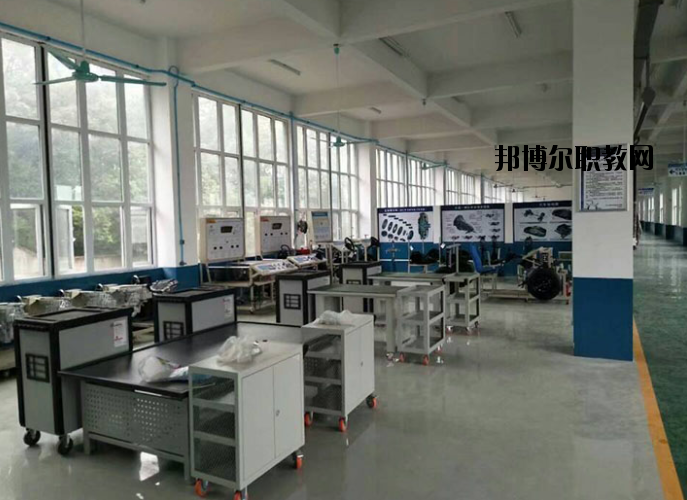 黃石俊賢高級技工學校2020年報名條件、招生要求、招生對象