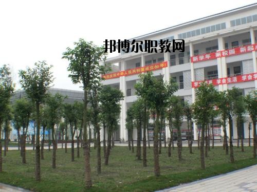 德陽電子工程學(xué)校2020年報名條件、招生要求、招生對象