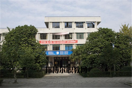四川瀘州天星影視藝術(shù)學(xué)校2020年報(bào)名條件、招生要求、招生對象