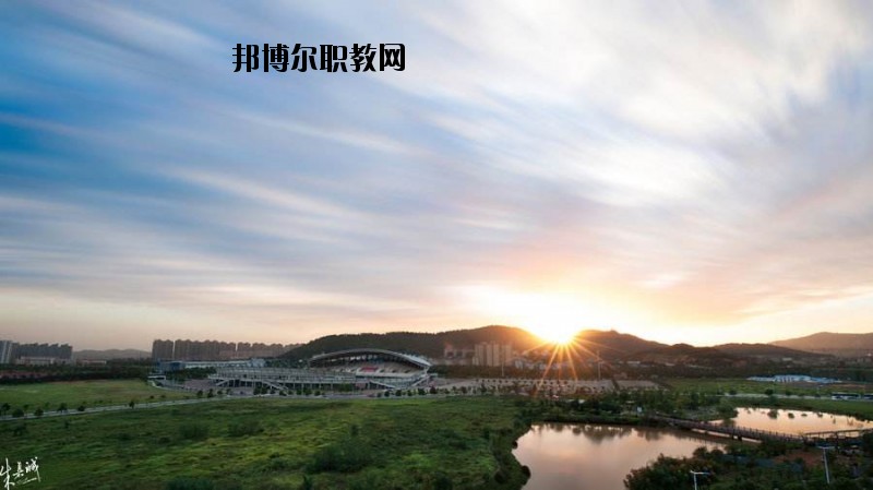 武穴財貿(mào)中等專業(yè)學(xué)校怎么樣、好不好