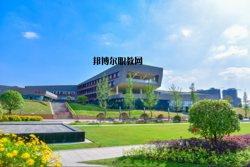 四川省經(jīng)濟(jì)管理學(xué)校2020年報(bào)名條件、招生要求、招生對(duì)象