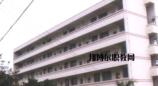 南寧電子工程學校2020年報名條件、招生要求、招生對象 