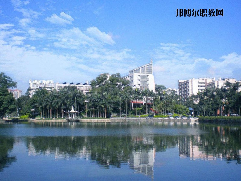 麻城宋埠職業(yè)高級中學2020年報名條件、招生要求、招生對象