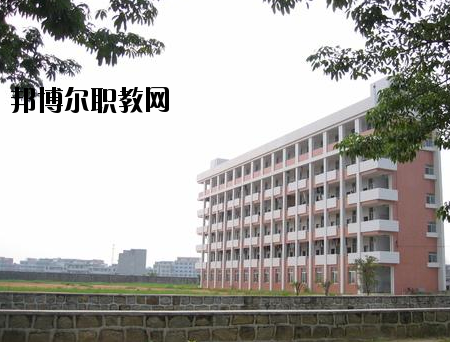 揭陽(yáng)技工學(xué)校2020年報(bào)名條件、招生要求、招生對(duì)象