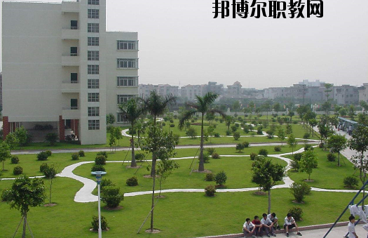 茂名高州信息職業(yè)技術學校2020年報名條件、招生要求、招生對象