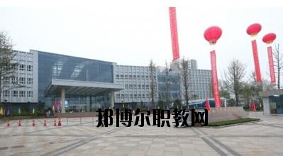 川北醫(yī)學(xué)院附屬醫(yī)院護(hù)士學(xué)校2020年報(bào)名條件、招生要求、招生對(duì)象