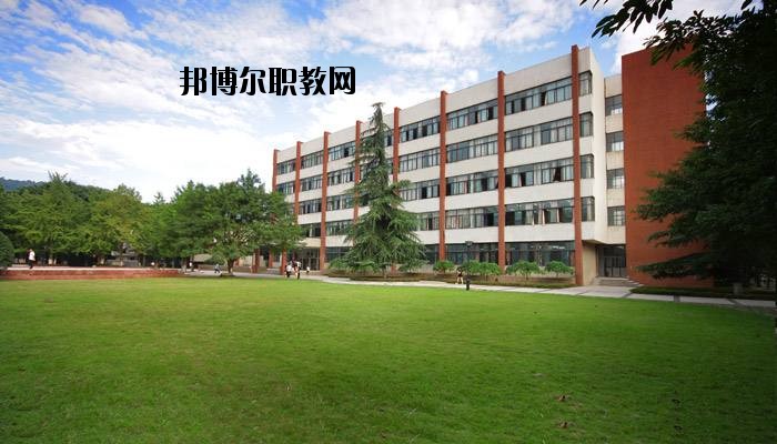 黃岡電子信息學(xué)校2020年報名條件、招生要求、招生對象