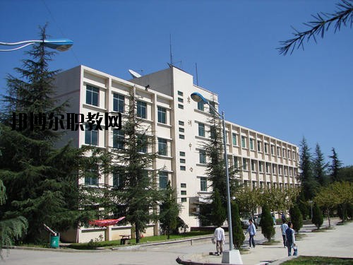 清鎮(zhèn)市衛(wèi)生職業(yè)技術(shù)學(xué)校2020年報名條件、招生要求、招生對象