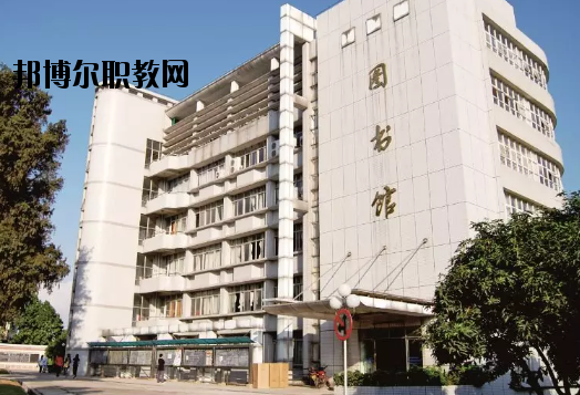 江門幼兒師范學(xué)校2020年報(bào)名條件、招生要求、招生對(duì)象