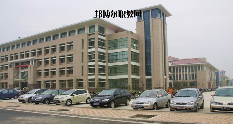 連云港師范高等專科學(xué)校2020年報名條件、招生要求、招生對象