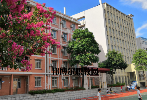 廣東工業(yè)貿(mào)易職業(yè)技術學校怎么樣、好不好