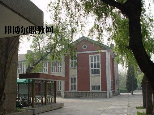 井岡山鐵道職業(yè)技術(shù)學(xué)校怎么樣、好不好