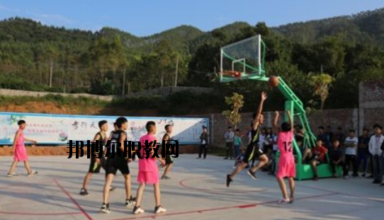 興業(yè)中等職業(yè)技術(shù)學(xué)校2020年報(bào)名條件、招生要求、招生對(duì)象 