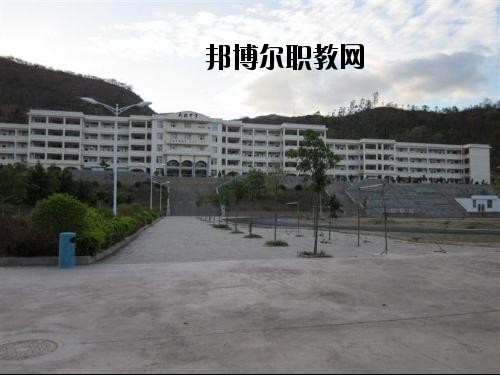 南澗縣職業(yè)高級中學(xué)2020年學(xué)費、收費多少