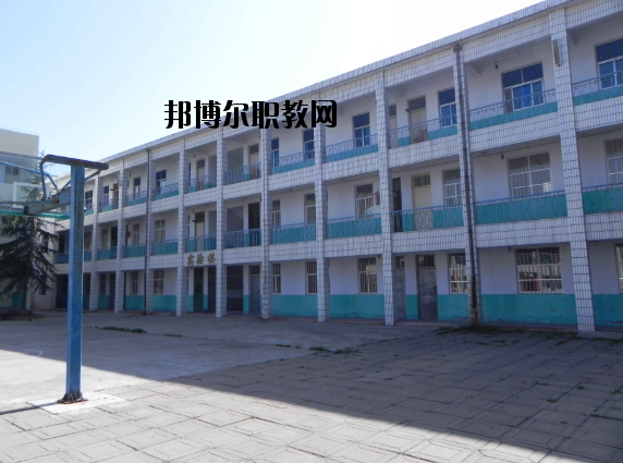 洛陽中醫(yī)藥學校2021年報名條件、招生要求、招生對象