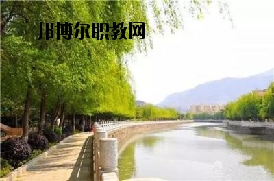 華坪縣職業(yè)高級中學(xué)2020年報名條件、招生要求、招生對象