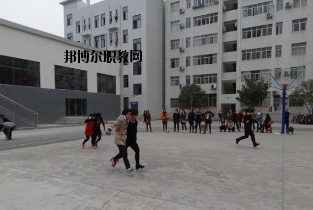 ?？德毥讨行膶W(xué)校怎么樣、好不好