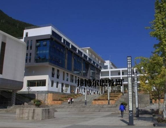 湖北宜昌城市建設(shè)學(xué)校2020年報(bào)名條件、招生要求、招生對(duì)象