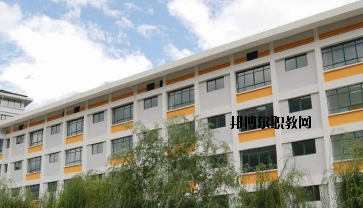 興山職業(yè)教育中心學校怎么樣、好不好