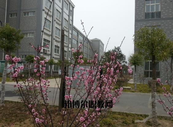 許昌工商管理學(xué)校怎么樣、好不好